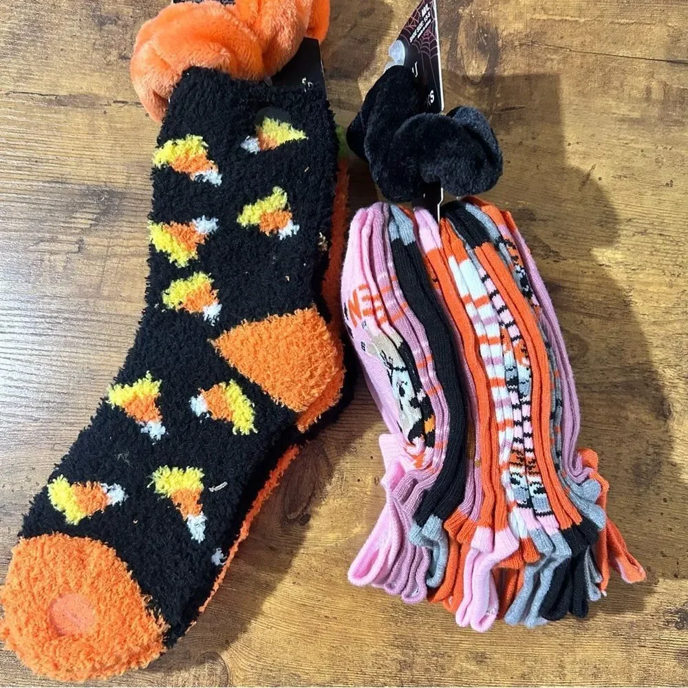 Capelli Halloween Fuzzy and No Show Halloween Socks with Scrunchies NWT M/L 13-5